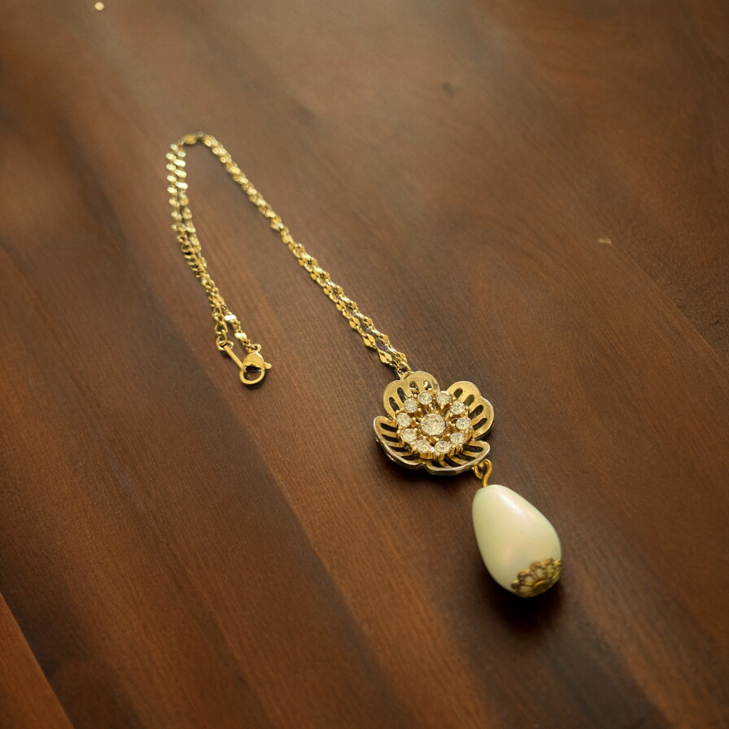 Golden Bloom Elegance Necklace